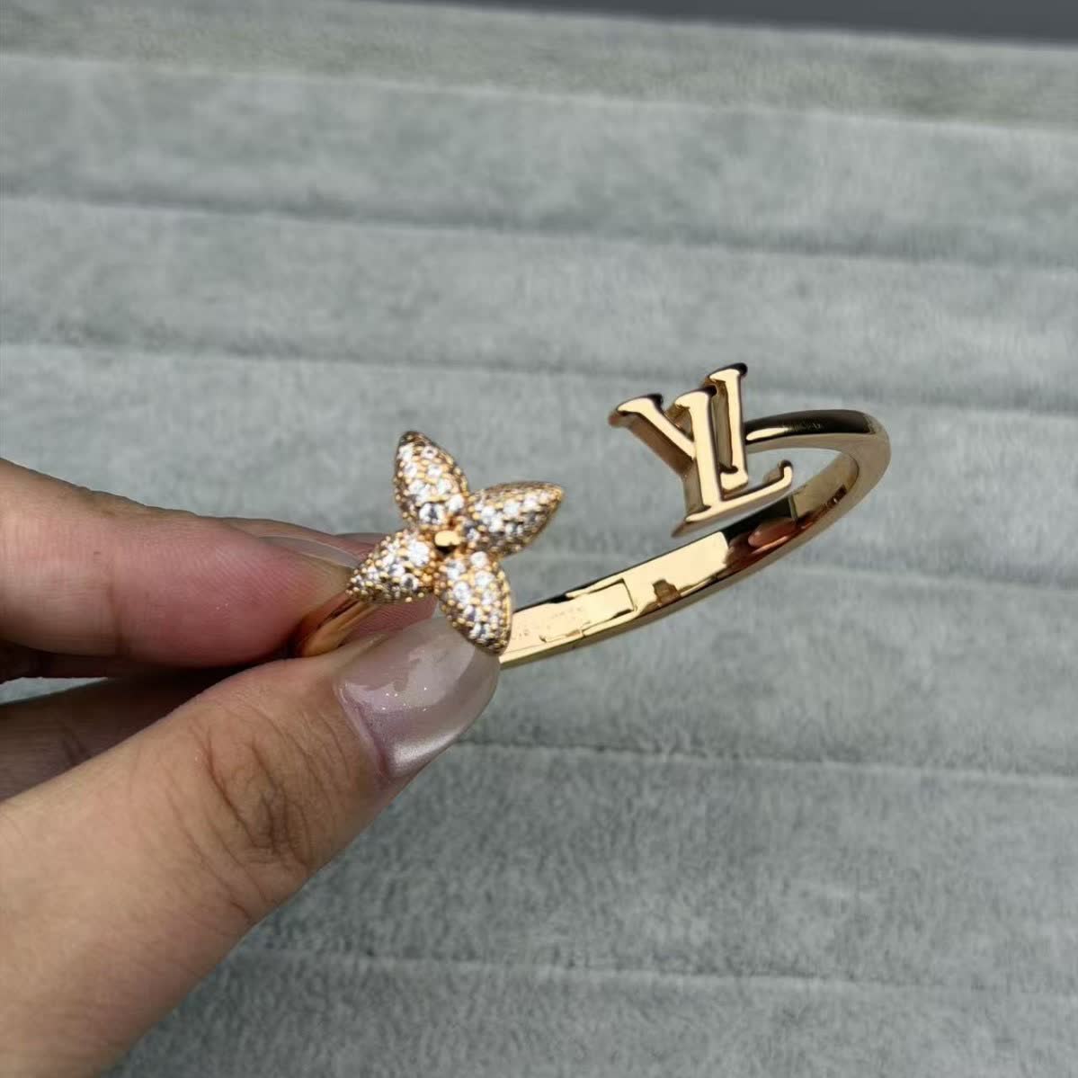 Van Cleef & Arpels Ring
